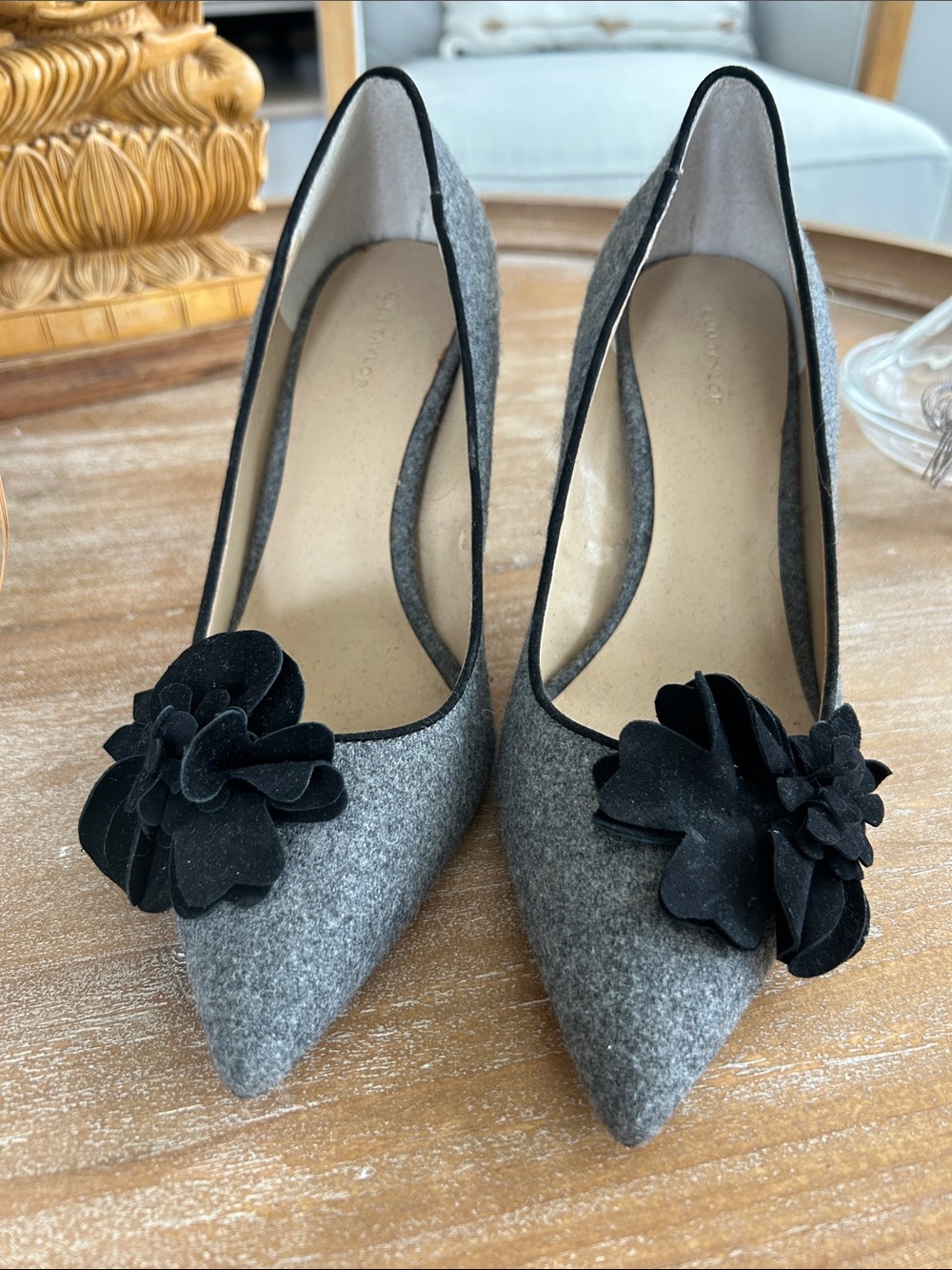 Ann Taylor Gray Felt Pointed Pumps with Black Floral Applique